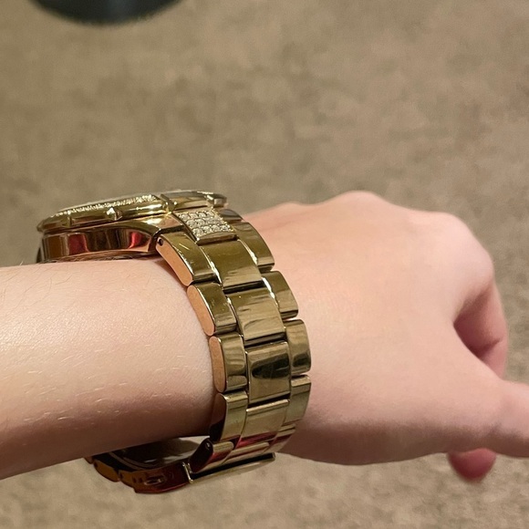 Guess gold watch - Picture 4 of 7